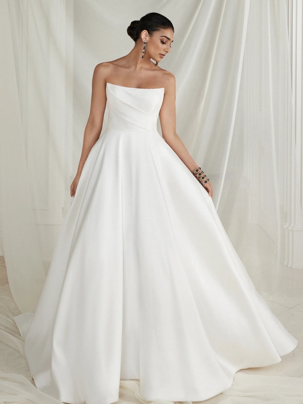 Justin Alexander Ivory Estelle Wedding Dress - US 18